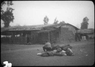 Jungen bei einer Rast (Lateinamerika-Aufenthalte 1928/1942 – 1. Chile 1928)