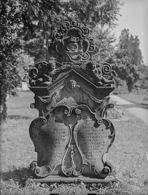 Grabmal der Familie Littmann (für: Johanna Rosina, 1847; Maria, 1820; Sophie Wilhelmine, 1825)