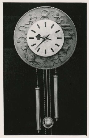 Metallarbeit, Wanduhr von Bernhard Krauss
