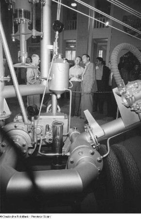 Technisches Exponat der sowjetischen Sektion auf der Leipziger Herbstmesse 1954