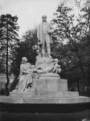 Semmelweis Ignác emlékműve / Denkmal für Ignaz Semmelweis