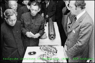 Besuch von Fang Yi (stellvertretender Ministerpräsident der Volksrepublik China) und einer chinesischen Delegation am Kernforschungszentrum Karlsruhe (KfK)