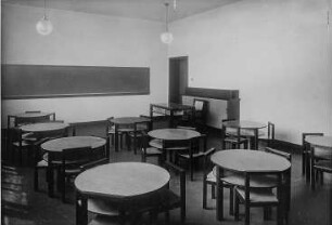 Teutschenthal-Unterteutschenthal : Schule, Klassenraum