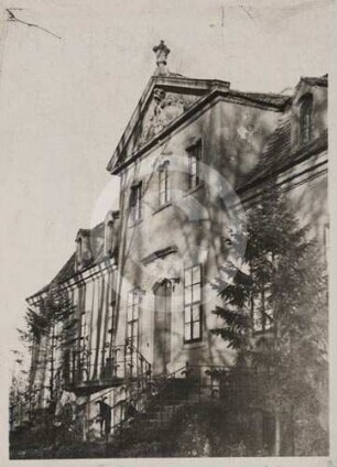 Risalit des Schlosses Wiednitz von SW