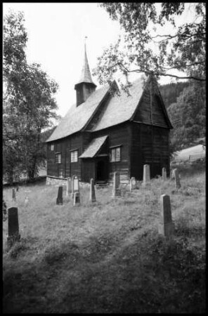Lom: Lom Stabkirche, Außenansicht
