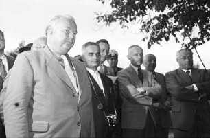 Istein: Verkehrsminister Seebohm und Herren (groß)
