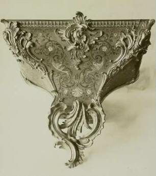 Konsole in Boulle-Technik : Konsole (Boulle-Technik) mit Intarsien und mit Bronzeverierungen, 18. Jahrhundert. Verwalter, Kunstgewerbemuseum Dresden