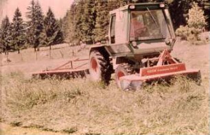 Fotografie: Futtererntetechnik, Mähwerk, Trommelmähwerk, Frontmähwerk, Systemtraktor
