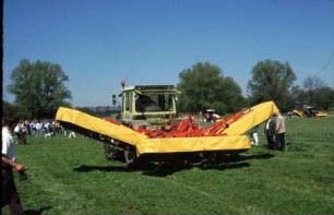 Fotografie: Scheibenmähwerk, Heckanbau, Systemtraktor, Rückfahreinrichtung