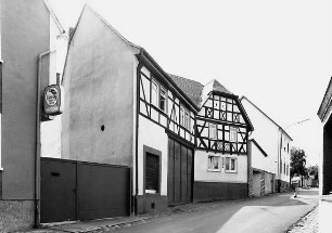 Butzbach, Am Alten Pfarrhaus 8