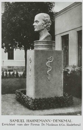 Büstendenkmal für Samuel Hahnemann
