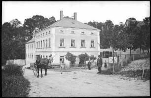 Kaschka. Gehöft - Bauer mit Drillmaschine