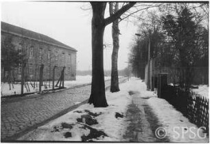Grenzanlage am Bahngleis Drewitz