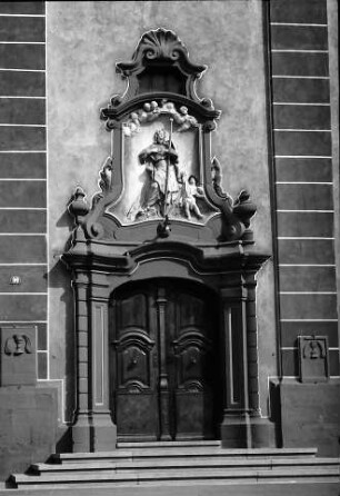 Herbolzheim: Portal der Stadtkirche