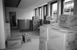 Mommsenstraße 14: Benutzerraum mit Umzugskartons
