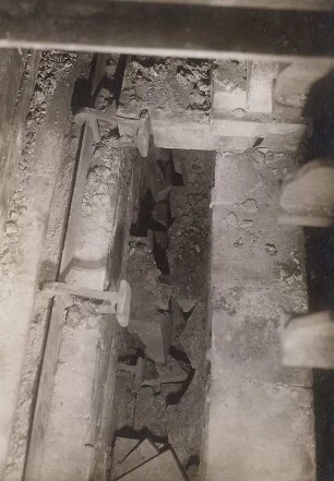 Kessel 26, W.II - Luftkanal hinter der vorderen Brennkammerwand (Defekt)