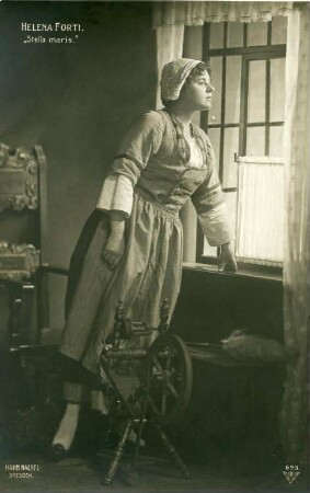 Helena Forti als Marga : Helena Forti als Marga in "Stella maris" von Alfred Kaiser. Königliche Hofoper Dresden, Dresdner Erstaufführung 24.08.1912. Fotografie (Weltpostkarte) von E. Müller (Hahn Nachf.)