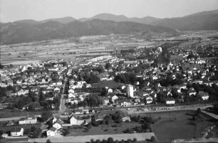Bad Krozingen: Ortsbild von Westen, mit Bahnhof, ohne Kurviertel
