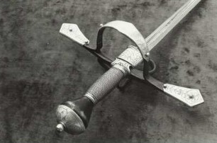 Teilansicht eines Schwertes aus der Rüstkammer in Dresden