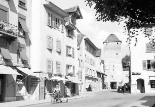 Rheinfelden: Straße mit Kupferturm (Marktgasse)
