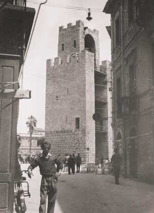Oristano. Italien, Sizilien. Torre di Mariano II (auch San Cristoforo oder Porte Ponti oder Porta Manna genannt), errichtet 1290