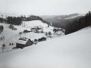 Zöblitz-Neusorge, Ortsteilansicht im Tal der Schwarzen Pockau, Blick talauf