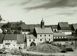 Altenberg, Römer Treibeschacht zu "Vereinigt Feld im Zwitterstock" mit Abraumhalde, Ansicht von Süden