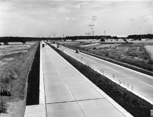 Trassierung und Betonfahrbahndecke bei km 635,5
