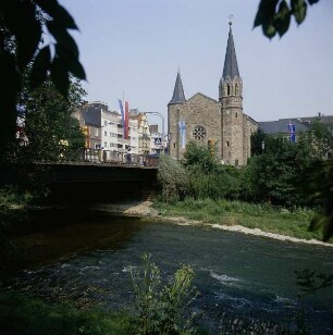 Bad Neuenahr-Ahrweiler. Evangelische Pfarrkirche. Ansicht von Süden