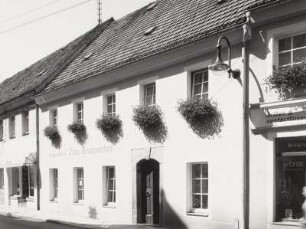 Wohnhaus mit Laden (Baguetteria "Zum Brunnenhof")