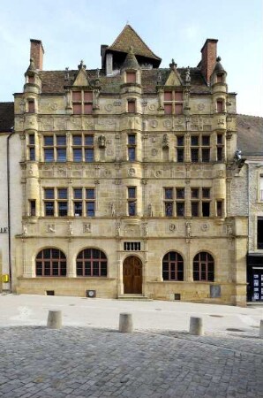Maison Jayet & Hôtel de Ville