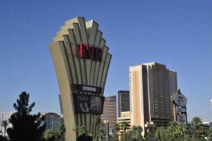 Las Vegas - Hochhäuser am mittleren "Strip" : Aufgenommen am 8. August 2012 am Las Vegas Boulevard ("Strip"), der sechs Kilomter langen Hauptstraße im Spielerparadies Las Vegas
