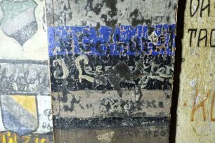 Raum 208 Ostwand Tür 15