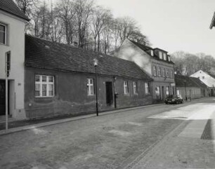 Bad Muskau, Wohnhäuser : Bad Muskau. Wohnhaus (um 1850?), Schmelzstraße 31. Straßenansicht