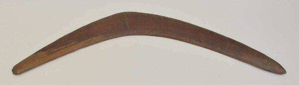 Throwing weapon (boomerang)