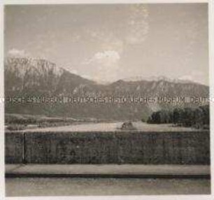 Oberaudorf, Innbrücke und Kaisergebirge