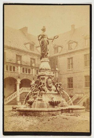 Kiel - Schlossbrunnen Kilia