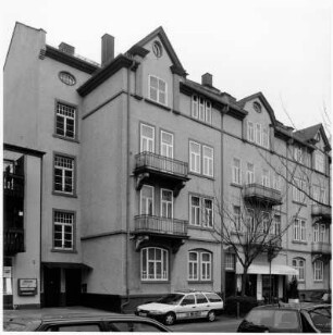 Wohn- und Geschäftshaus; Bad Homburg, Louisenstraße 132a, Louisenstraße 132c, Louisenstraße 132b