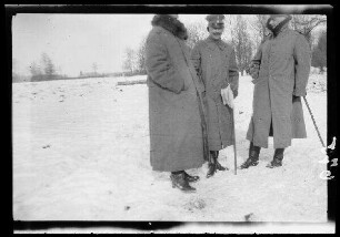 3 Offiziere im Schnee