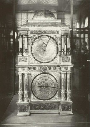 Astronomische Kunstuhr