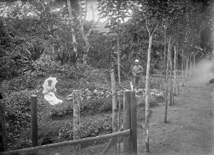 "Ehepaar v. Horn im Park von Derema"