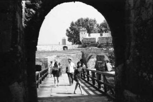 Belgrad [Serbien]: Festungstor mit Zugbrücke