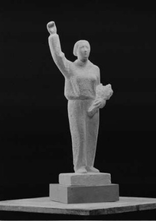 Siegerin : Siegerin. Gips (vor 1960; W. Arnold)