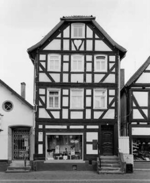 Wohnhaus; Lauterbach, Marktplatz 33