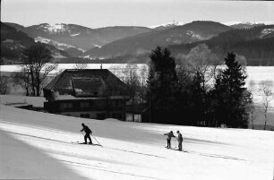 Titisee: Skiläufer am See