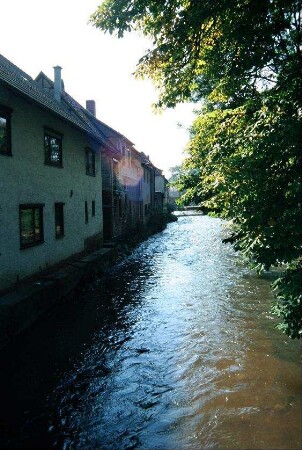 Blick entlang der Hasel mit sehr viel Wasser; Uferzeile