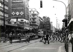 Privatgebäude, Straßen und Plätze in Karlsruhe. Kaiserstraße/Ecke Ritterstraße