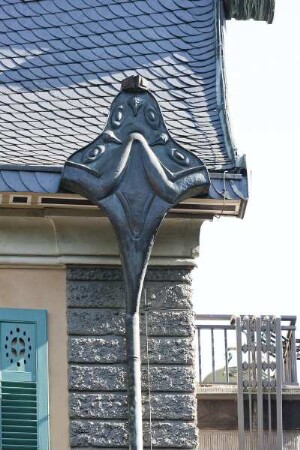 Villa Huesgen — Ornamentierter Einlauftrichter