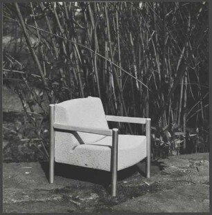 Armlehnsessel mit Schaumstoffsitz, Präsentationsmodell, 1970er Jahre (Foto)