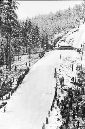 Neustadt: Deutsche Skimeisterschaften Nordische Kombination; große Schanze mit Spezialsprunglauf